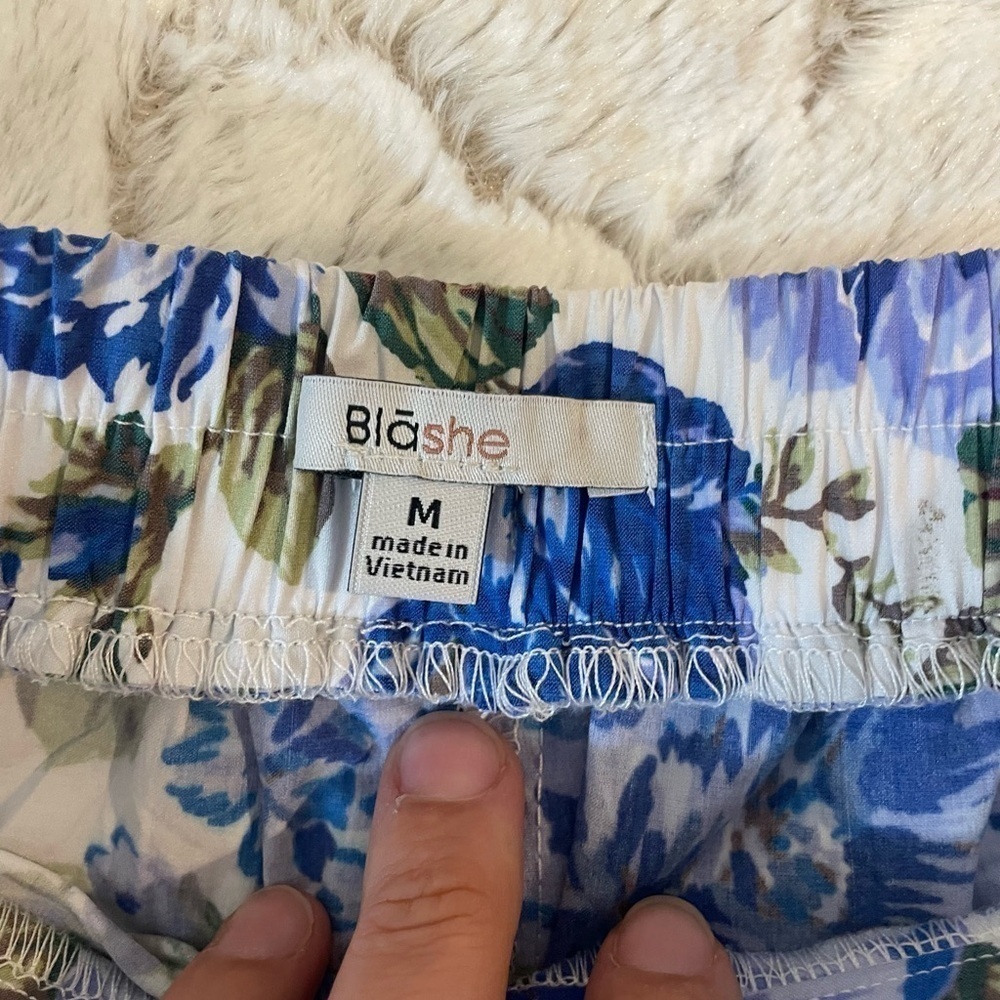 Blashe size m two piece summer outfit.  Skort with crop top shirt - Picture 11 of 13